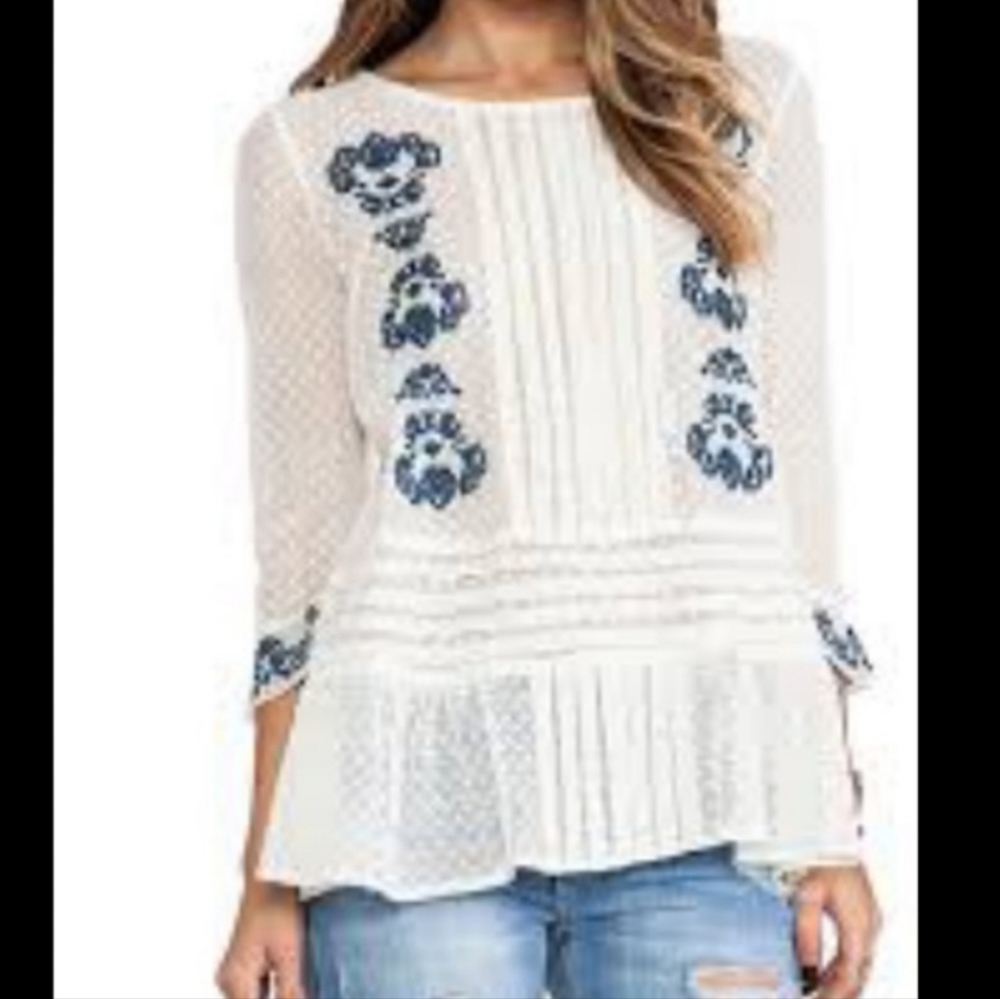 FREE PEOPLE Peplum White Lace Top Blue Embroidery Size Small - Picture 2 of 9